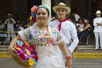 Folkloric dancers, Merida, Mexico