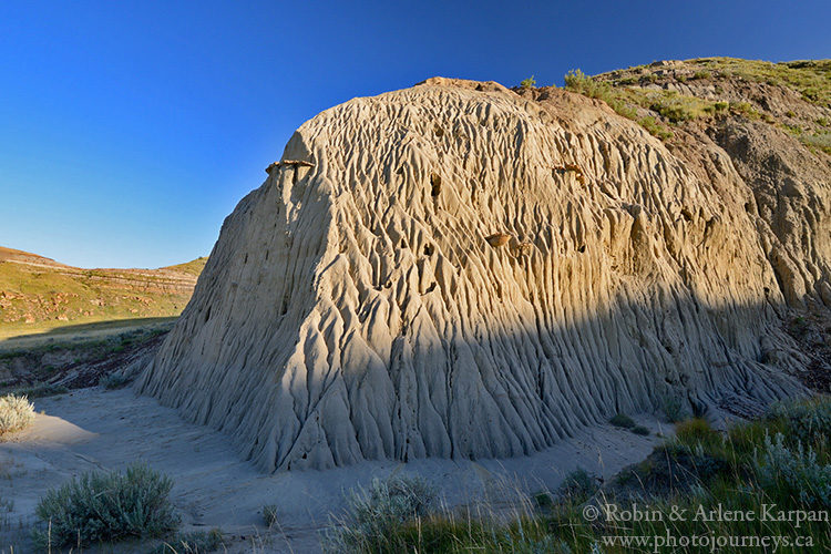 Big Muddy Badlands, Saskatchewan from Photojourneys.ca