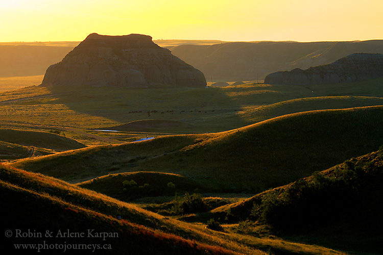 Castle Butte in Big Muddy Badlands, Saskatchewan from Photojourneys.ca