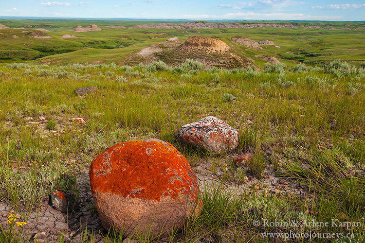 Badlands in Grasslands National Park, Saskatchewan, from Photojourneys.ca