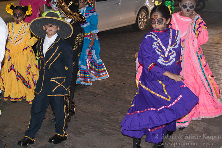 Dancers, Day of the Dead, Palenque, Mexico