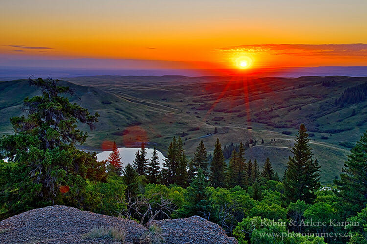 10 Amazing Spots for Sunrise and Sunsets in Saskatchewan 3 Adams Lake, Cypress Hills, Saskatchewan