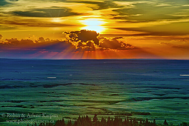 10 Amazing Spots for Sunrise and Sunsets in Saskatchewan 4 View from Bald Butte, Cypress Hills Interprovincial Park
