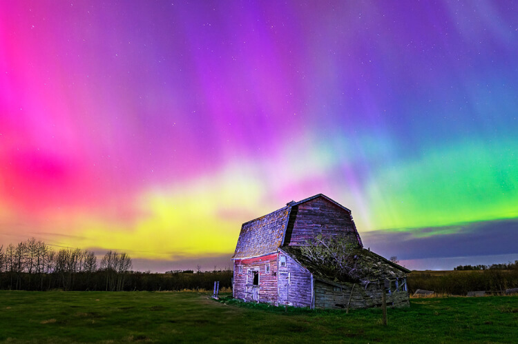 Barn, northern lights, Saskatchewan