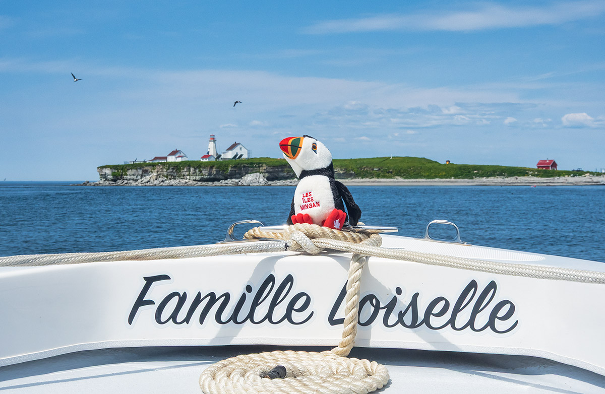 Ile aux Perroquets, Quebec, arrving at the island by boat