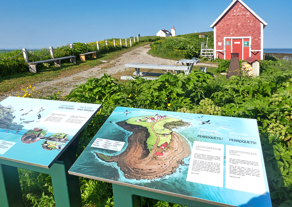 Ile aux Perroquets, Quebec, buildings.