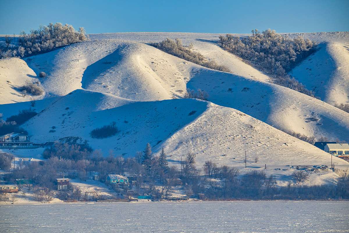Qu'Appelle valley slopes near Echo Lake.