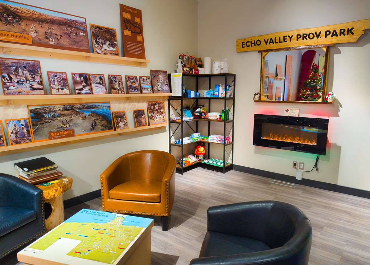 Visitor Centre at Echo Valley Provincial Park.