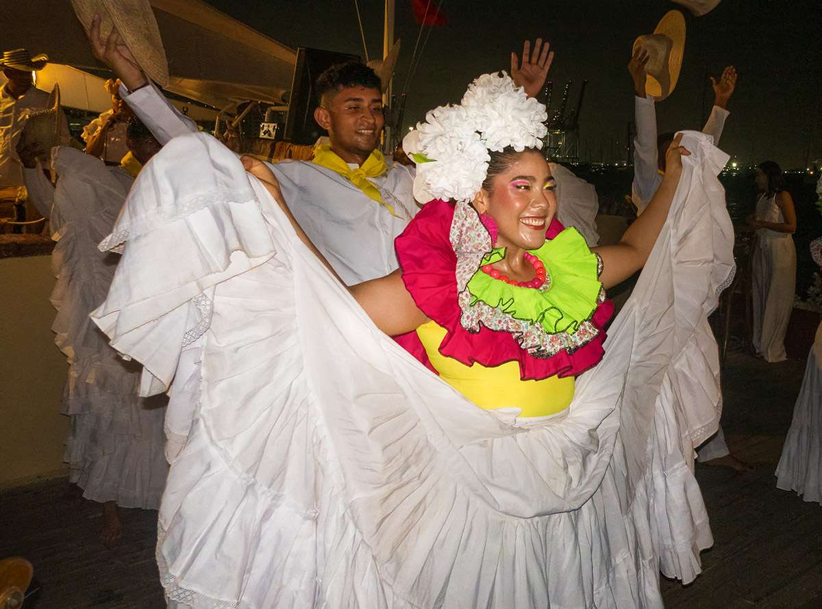 Folkloric dancers, Cartagena.